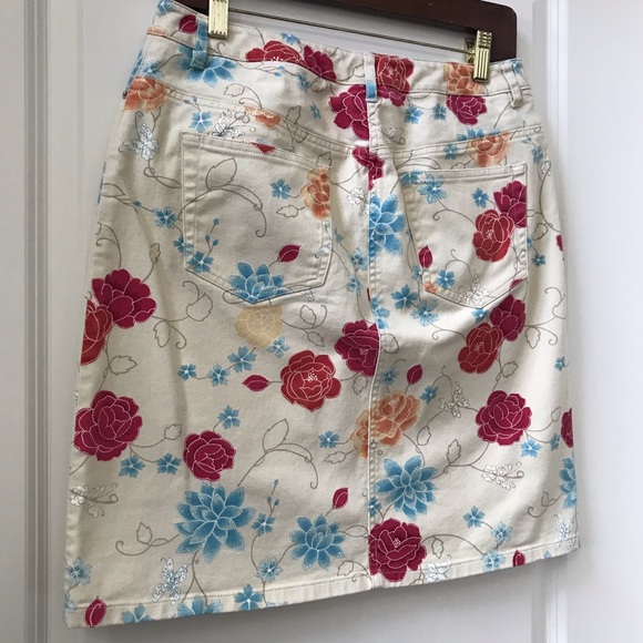 ANN TAYLOR Floral Print Jean Skirt - Picture 3 of 6